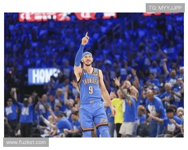 亚历克斯卡鲁索在NBA赛场上的精彩表现与职业生涯回顾 亚历克斯卡鲁索在NBA赛场上的精彩表现与职业生涯回顾