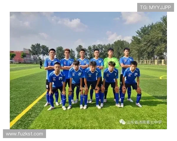 上海足球队的转型之路：从辉煌到重生的纪实探索与反思